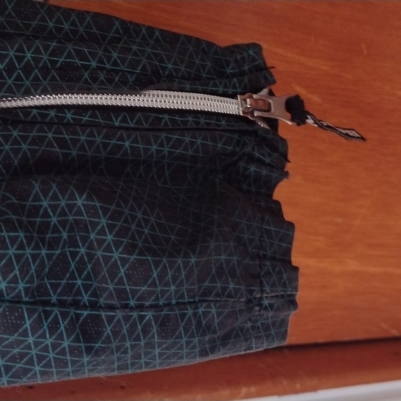 Bench Light Jacket - Picture 6 of 8